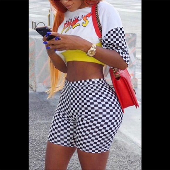 VIBES 2piece Short Set - Picture 2 of 3